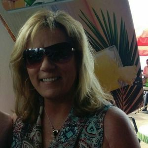 Meet your Posher, Lola